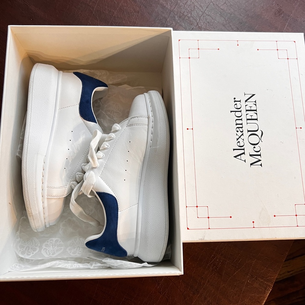 Alexander McQueens Boys size 1